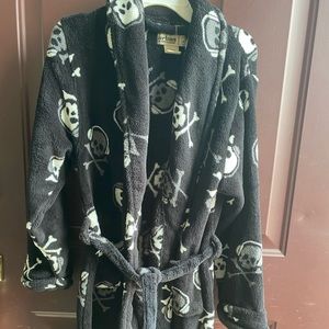 Boys pirate robe size 12-14